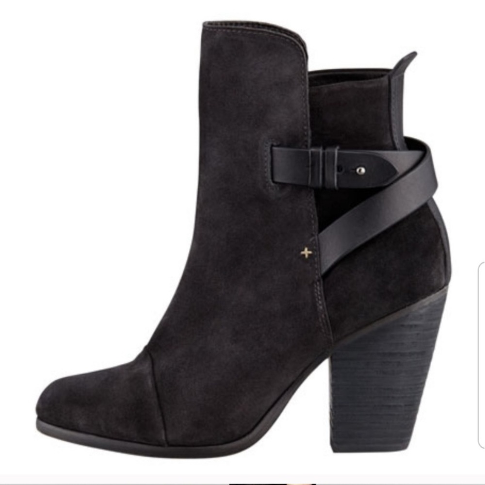 Kinsey Suede Buckle Ankle Boot EUC 39